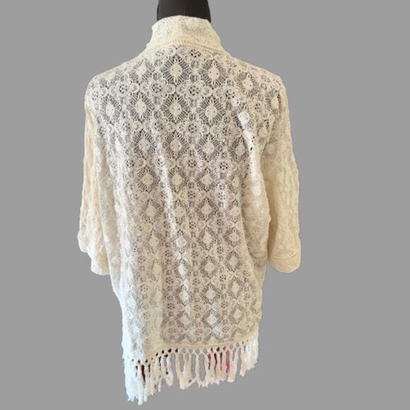 🎉HP!🎉RUFF HEWN Fringe White Floral Lace Shrug Cardigan Size PM - Picture 6 of 8
